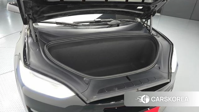 Tesla Model X id 4017601 из Кореи 16