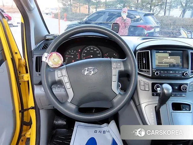 Hyundai The New Grand Starex id 3552858 из Кореи 16