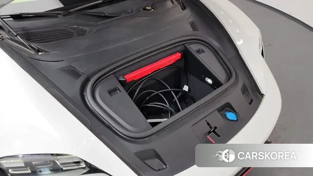 Porsche Taycan id 3525061 из Кореи 16