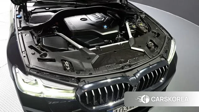 BMW 5 Series (G30) id 3366843 из Кореи 16