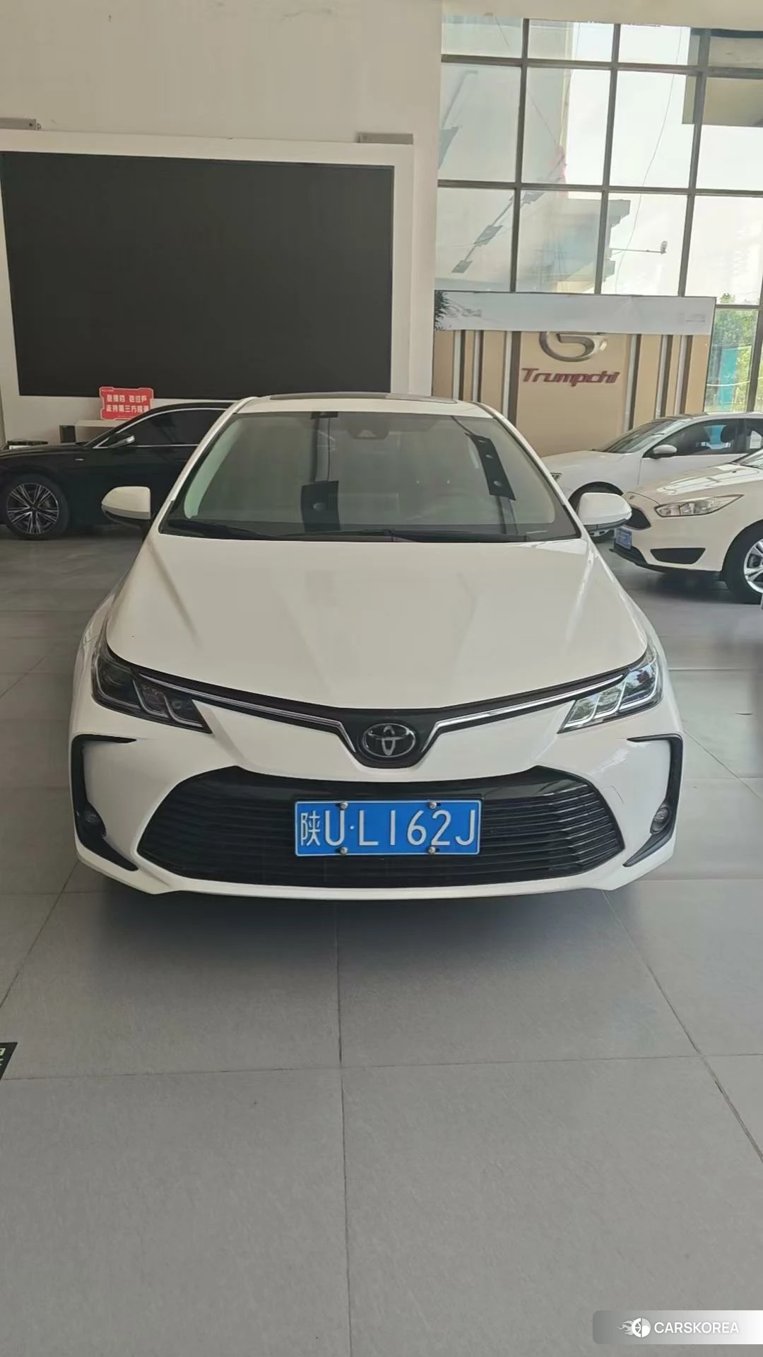 Toyota Corolla 2023 Белый из Китая, фото 6