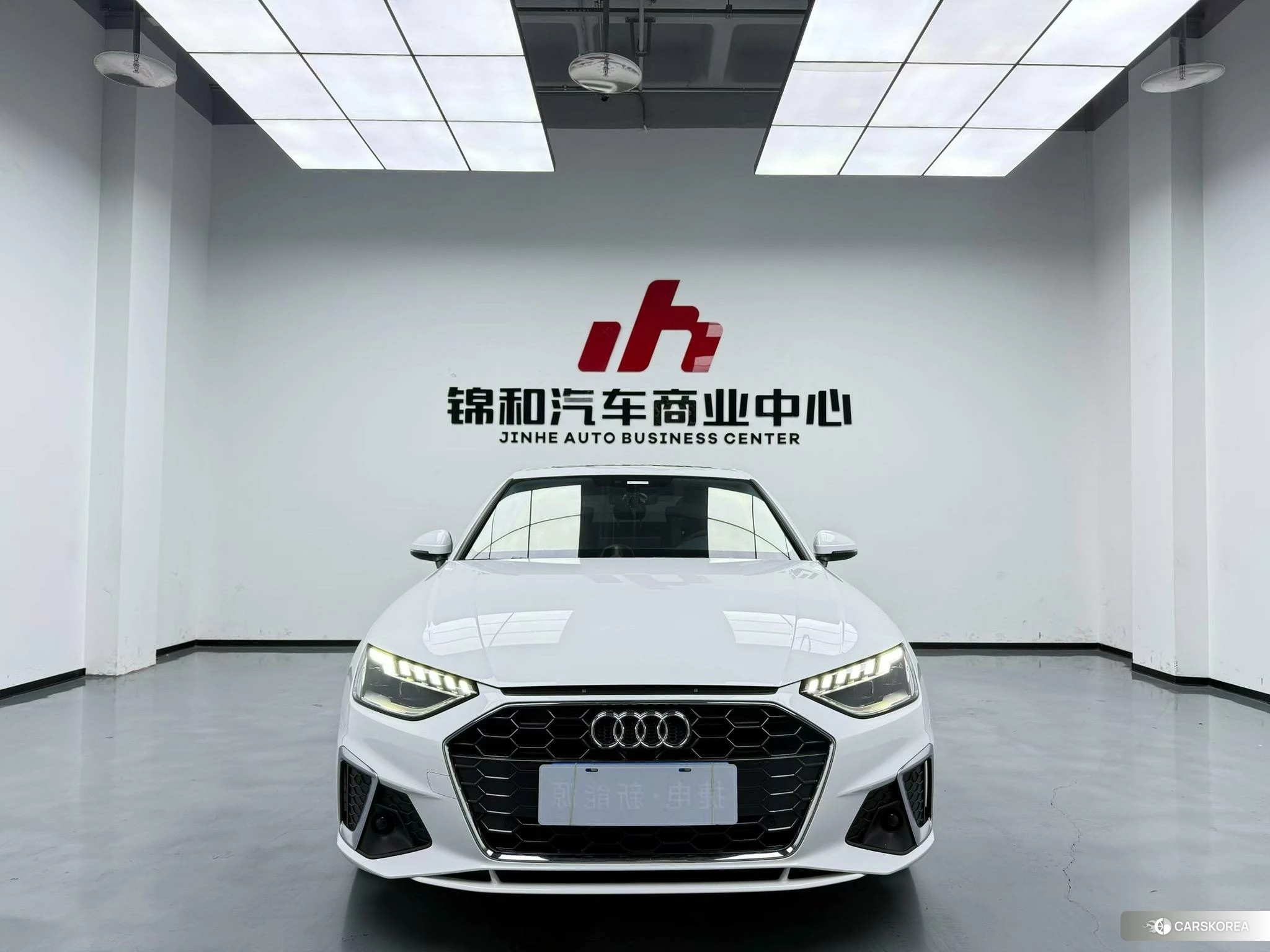 Audi A4L 2023 Белый из Китая, фото 6