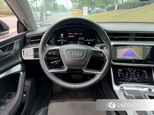 Audi A7L id 4333663 из Китая 10