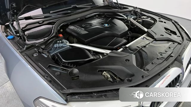 BMW 5 Series (G30) id 3867551 из Кореи 16