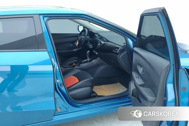 Nissan Bluebird id 4221596 из Китая 13