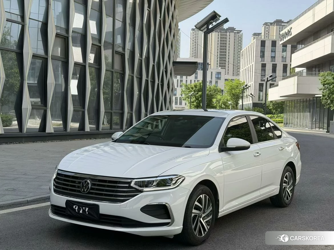 Volkswagen Lavida 2023 Белый из Китая, фото 6