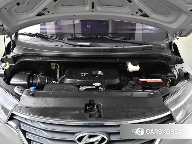 Hyundai The New Grand Starex id 3718475 из Кореи 16