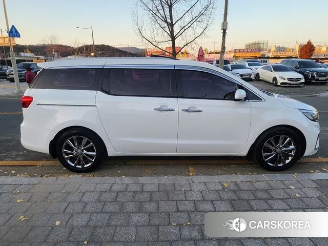 Kia The New Carnival id 3434687 из Кореи 16