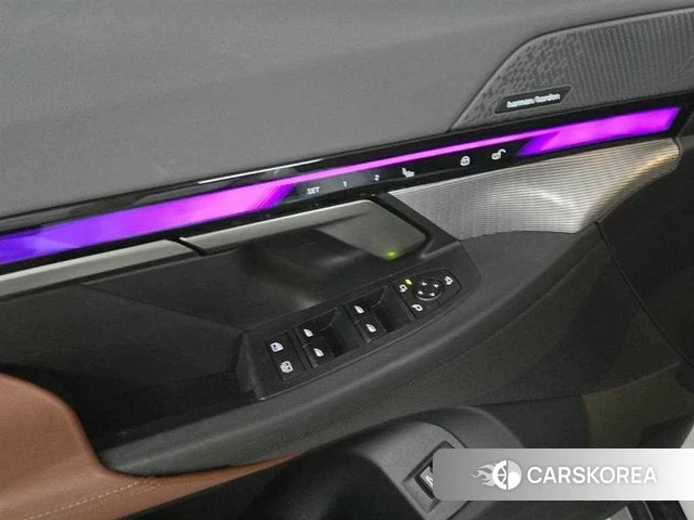 BMW 5 Series (G60) id 3952659 из Кореи 15