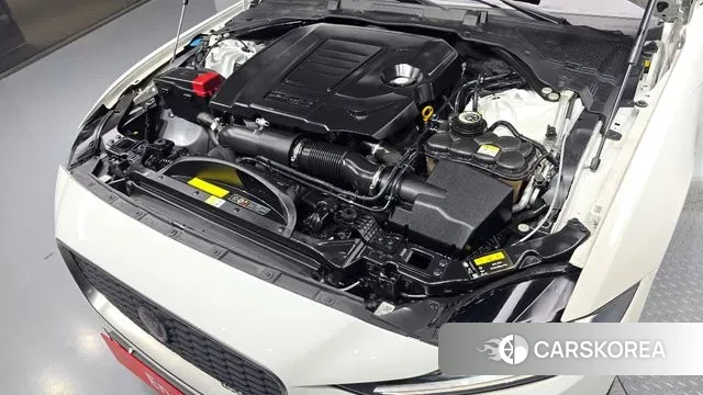 Jaguar XE id 3060165 из Кореи 16