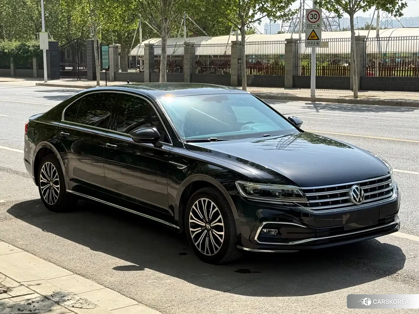 Volkswagen Phideon 2022 Черный из Китая, фото 6
