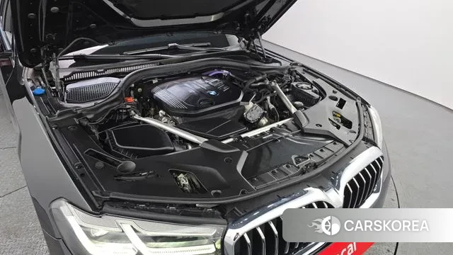 BMW 5 Series (G30) id 3646309 из Кореи 16