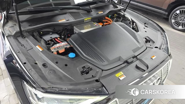 Audi e-Tron id 4550348 из Кореи 29