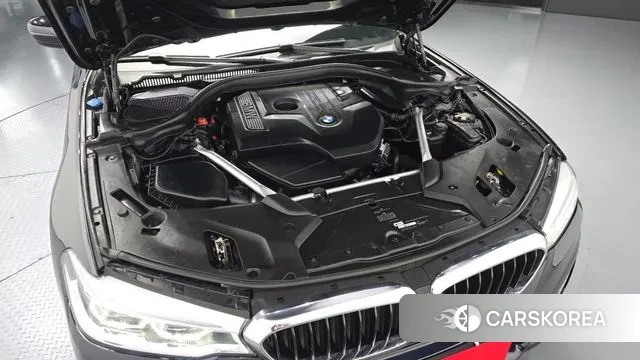 BMW 5 Series (G30) id 3692943 из Кореи 16