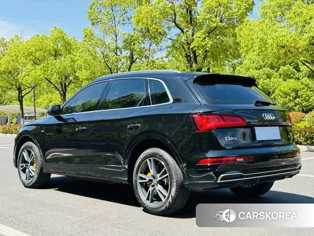 Audi Q5L id 4297609 из Китая 13