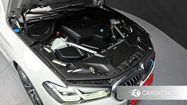 BMW 5 Series (G30) id 3923904 из Кореи 16