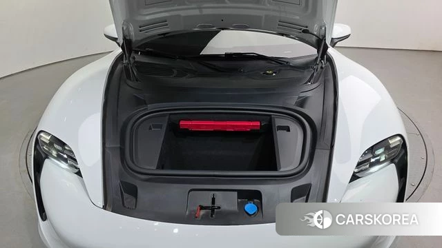 Porsche Taycan id 4578971 из Кореи 33