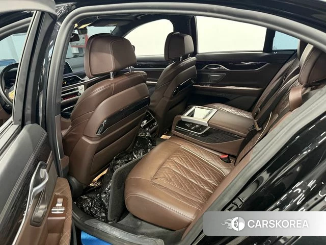 BMW 7 Series (G11) 2021 Черный из Кореи, фото 6