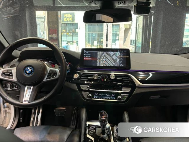 BMW 5 Series (G30) id 3851865 из Кореи 14