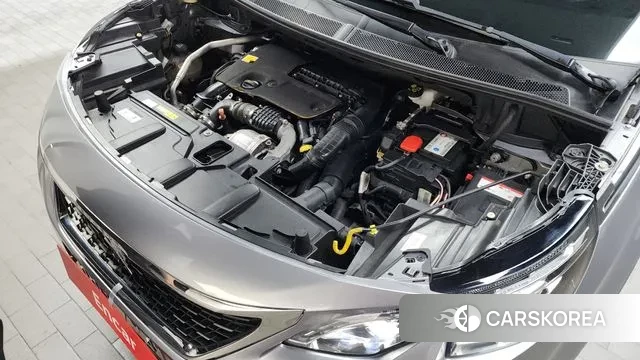 Peugeot 5008 second generation id 3000392 из Кореи 16