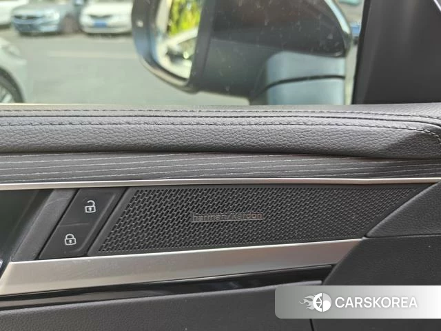 Volkswagen CC id 4359584 из Китая 14