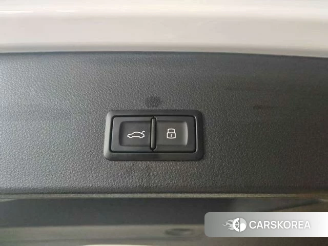 Audi Q2L id 4359541 из Китая 14