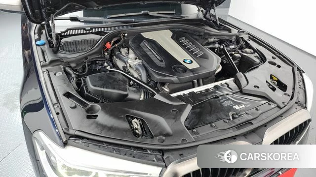 BMW 5 Series (G30) id 4447657 из Кореи 28