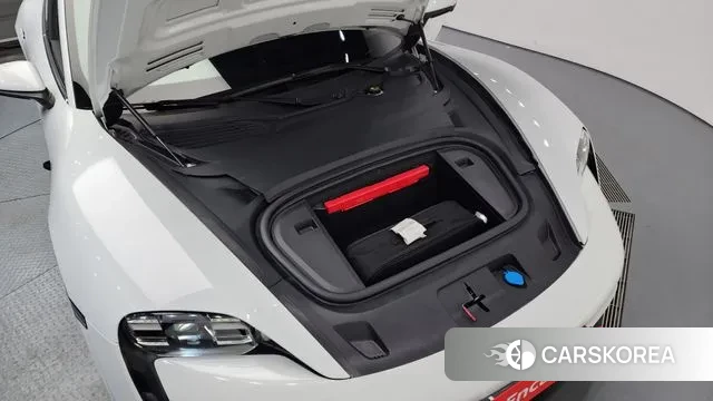 Porsche Taycan id 3606019 из Кореи 16