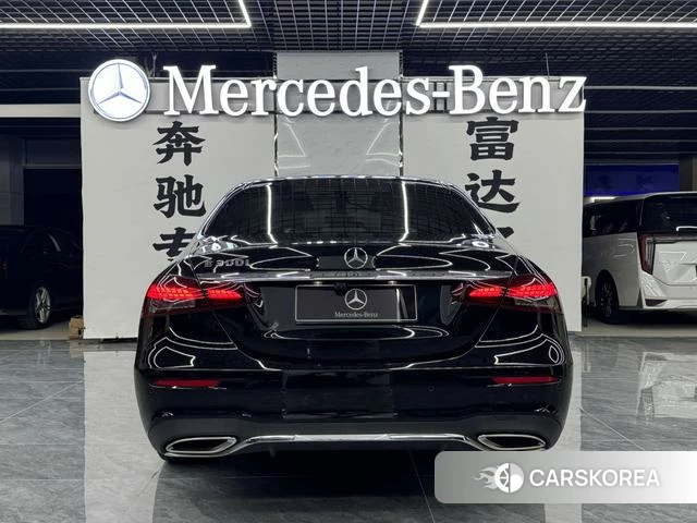 Mercedes-Benz E-class id 4219267 из Китая 6