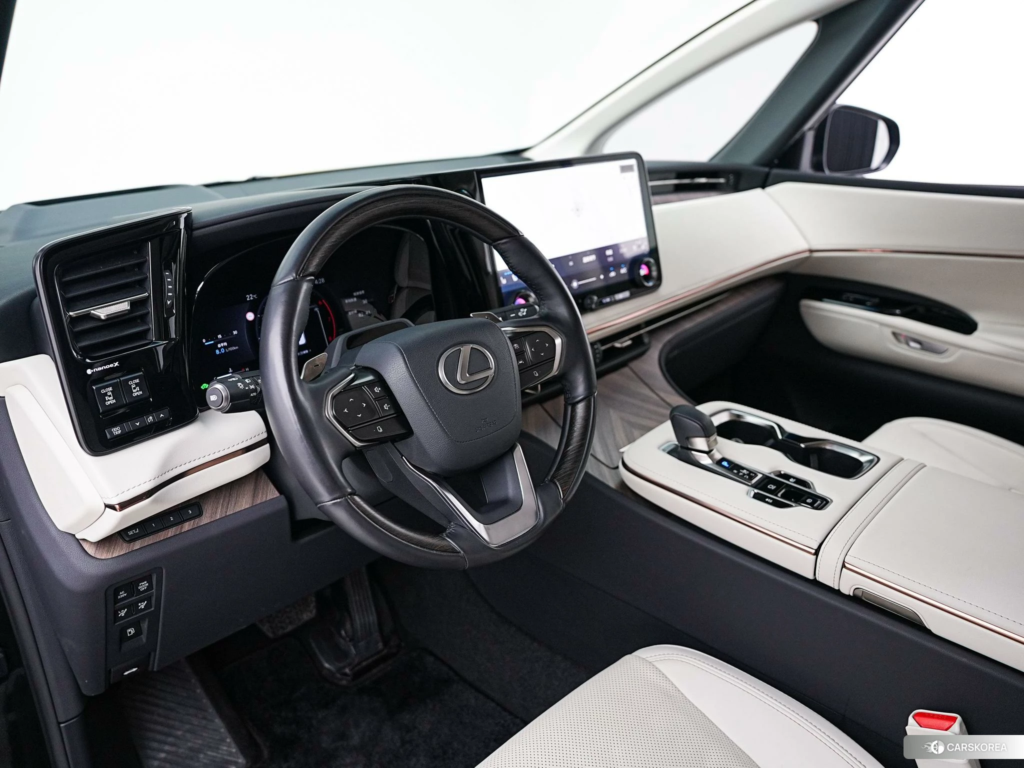 Lexus LM id 4454368 из Китая 17