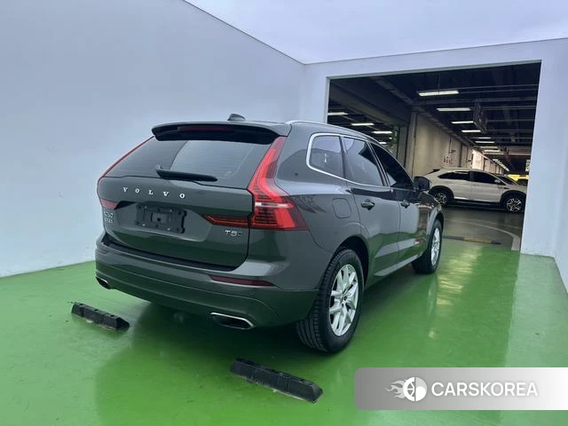 Volvo XC60 2018 Темно-серый из Китая, фото 6