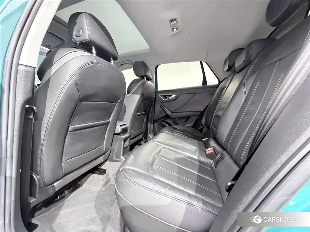 Audi Q2L id 4545708 из Китая 11