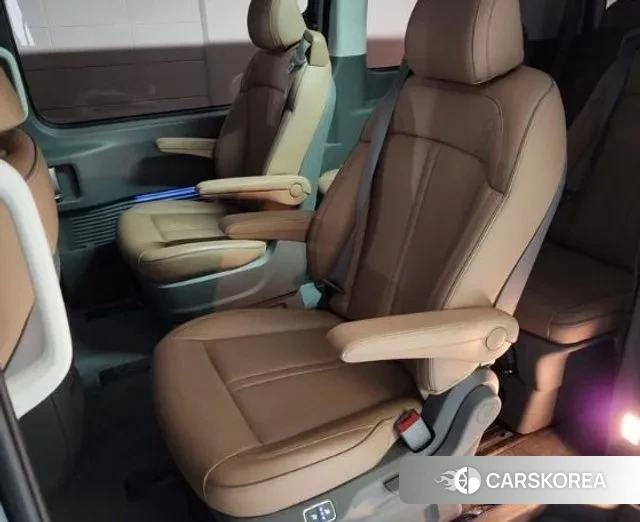 Hyundai Staria 2021 Черный из Кореи, фото 6