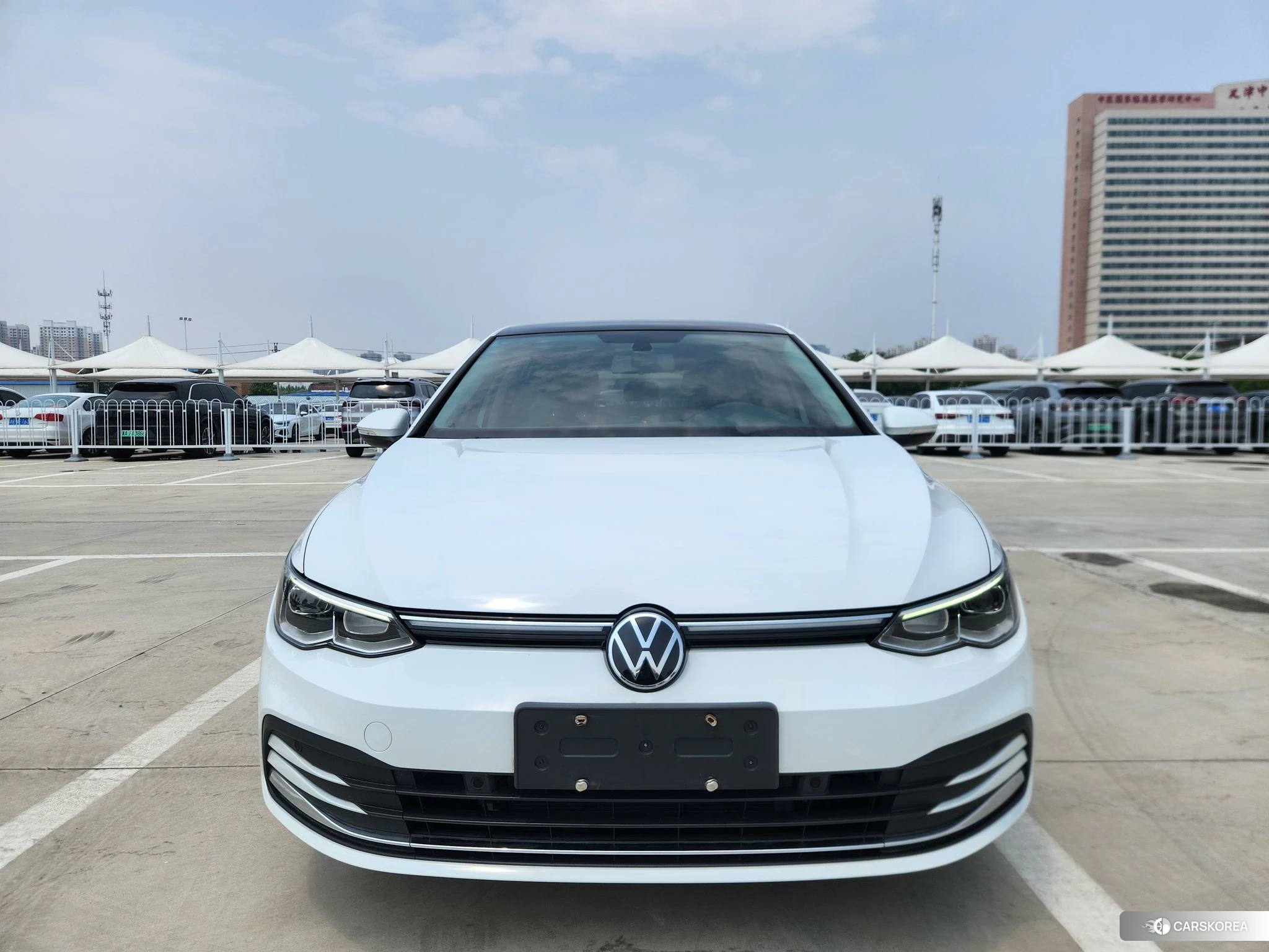 Volkswagen Golf 2022 Белый из Китая, фото 6