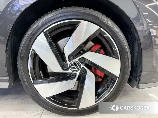 Volkswagen Golf GTI id 4199028 из Китая 15