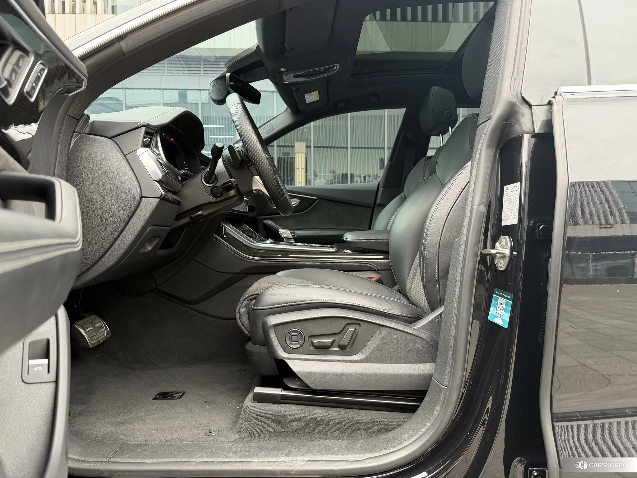 Audi Q8 id 4467911 из Китая 25