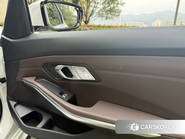 BMW 3 series id 4273260 из Китая 13