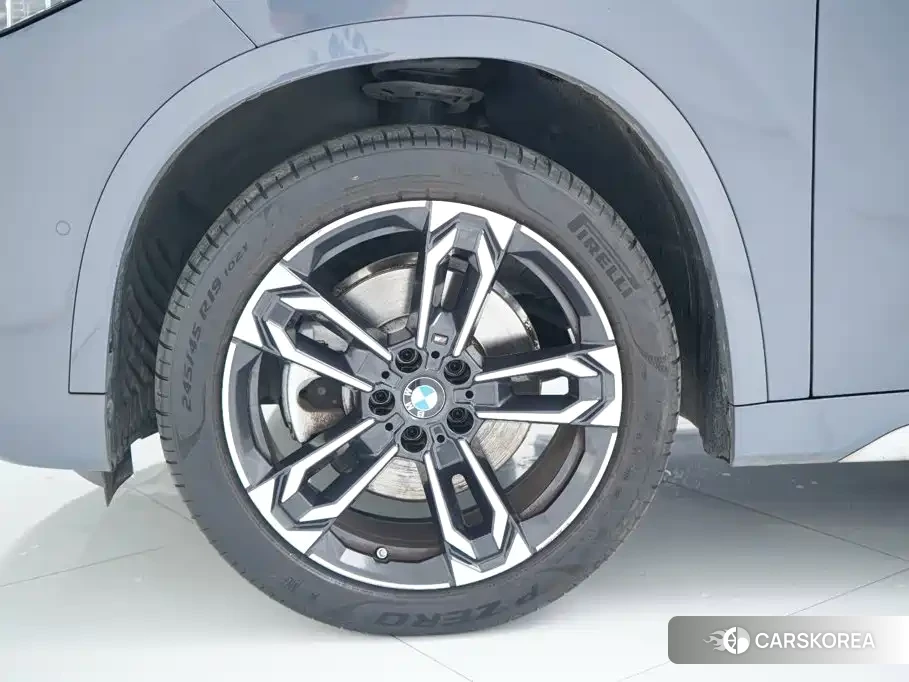 BMW X1 id 4629047 из Китая 19