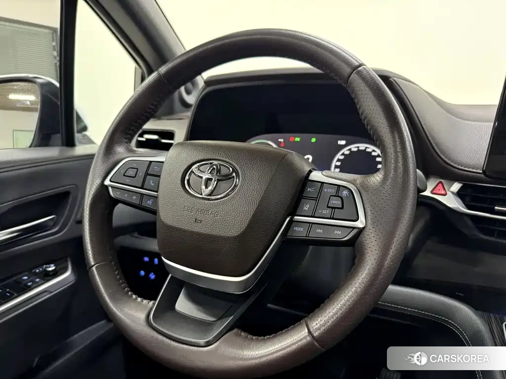 Toyota Sienna id 4583797 из Китая 24