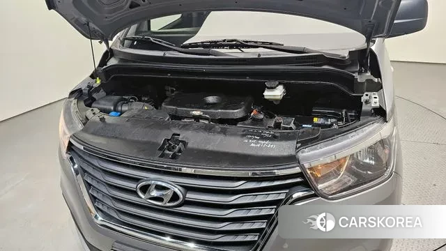 Hyundai The New Grand Starex id 3179436 из Кореи 16