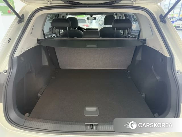 Volkswagen Tiguan L id 4262584 из Китая 21