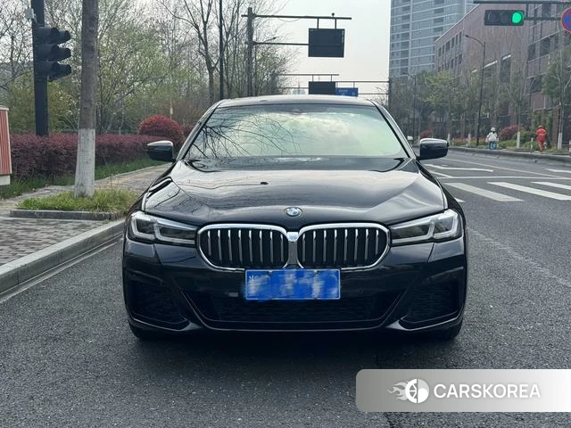 BMW 5 series 2022 Черный из Китая, фото 6