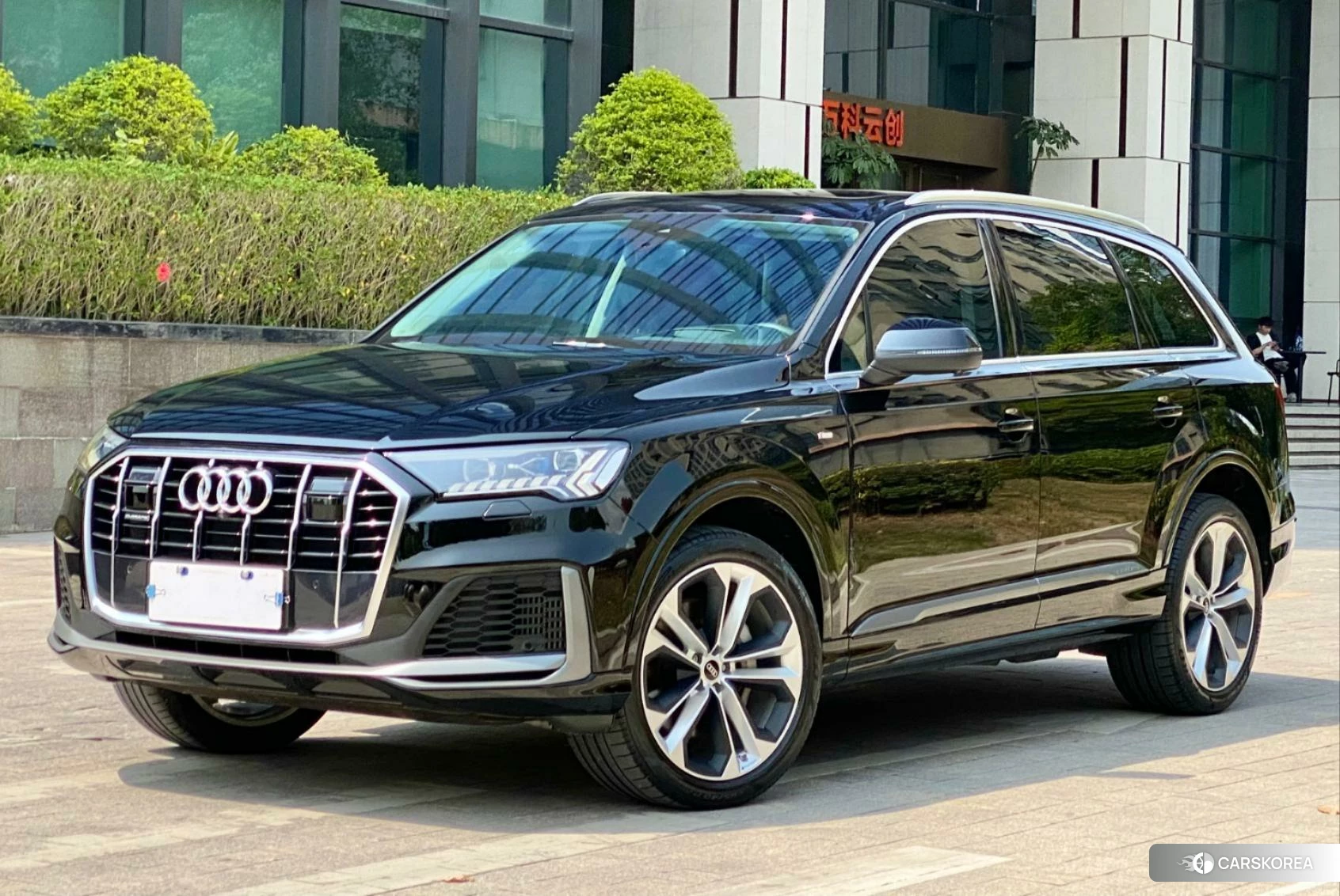 Audi Q7 id 4499105 из Китая 16