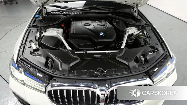 BMW 5 Series (G30) id 3645041 из Кореи 16