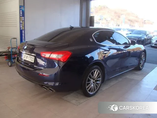 Maserati Ghibli id 3451602 из Кореи 16