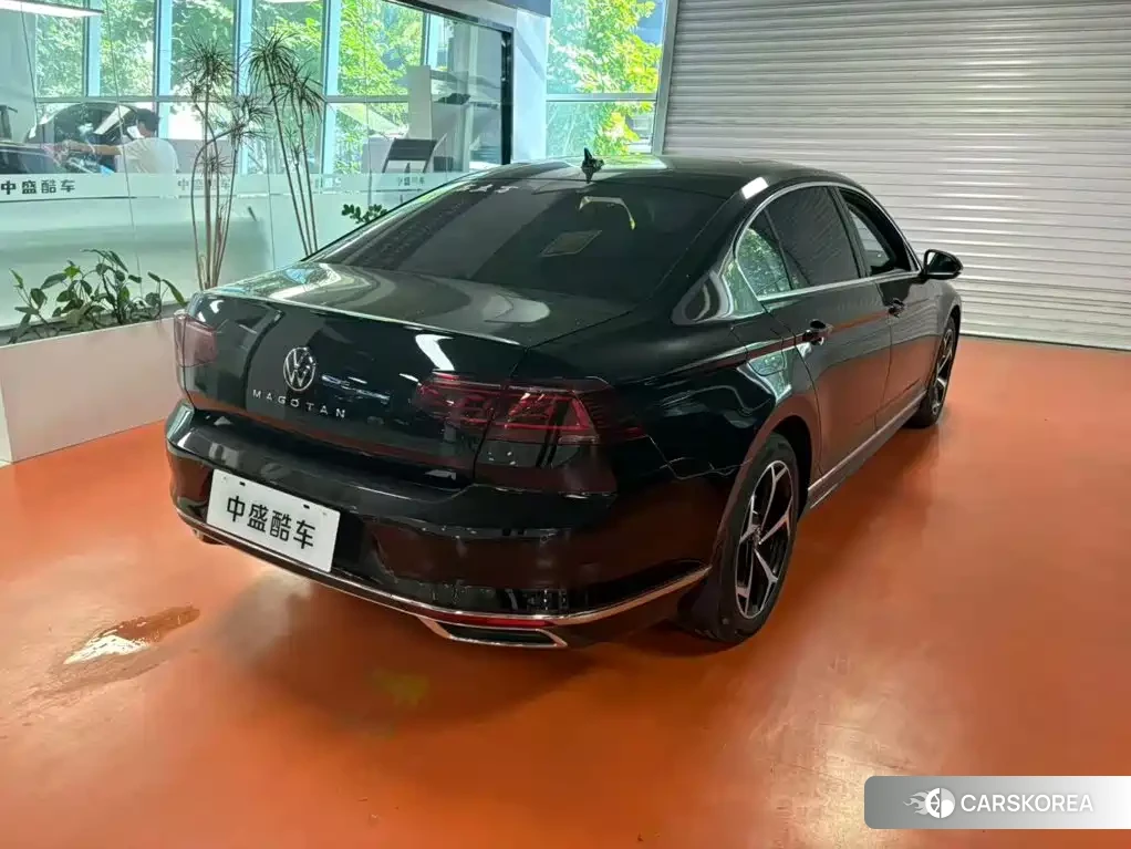 Volkswagen Magotan 2025 Черный из Китая, фото 6