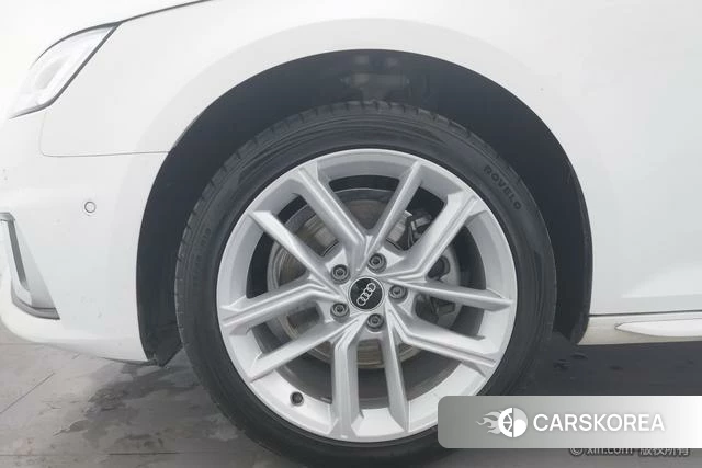 Audi A4L id 4210273 из Китая 20