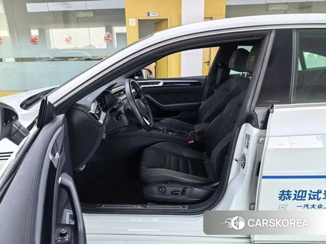 Volkswagen CC 2024 Белый из Китая, фото 6