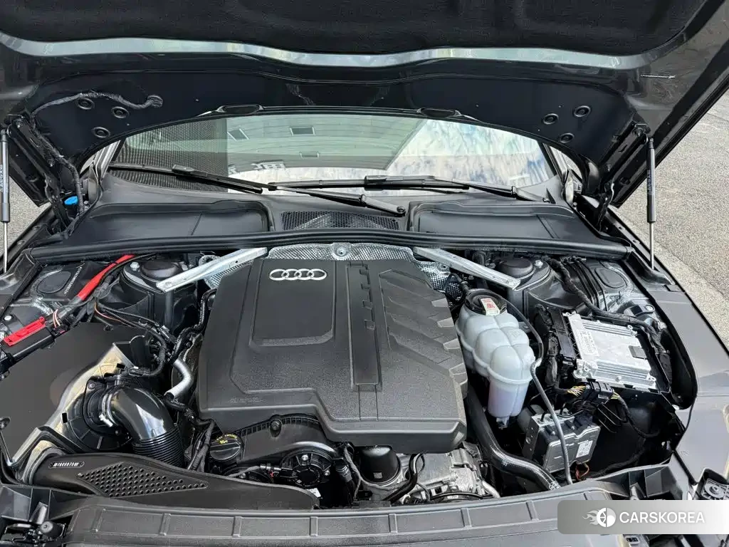 Audi A4L id 4679511 из Китая 13