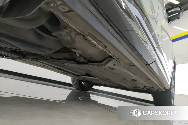 Audi Q2L id 4213878 из Китая 13